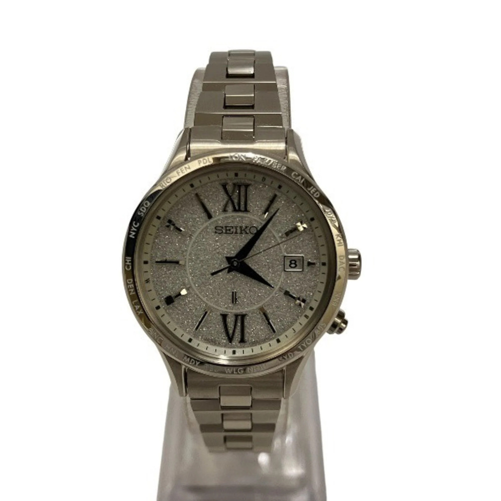 Seiko Lukia 1B35-0AB0 Radio-Controlled Solar Watch for Women